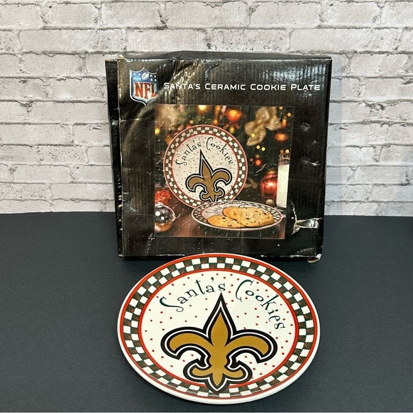 NEW ORLEANS SAINTS Santa’s Ceramic Cookie Plate - Picture 5 of 8
